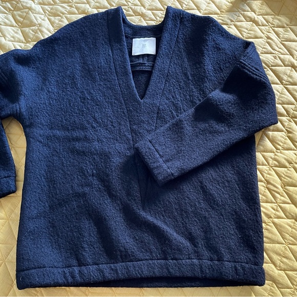Hoi bo V-neck track. Boiled wool top. - Picture 5 of 8